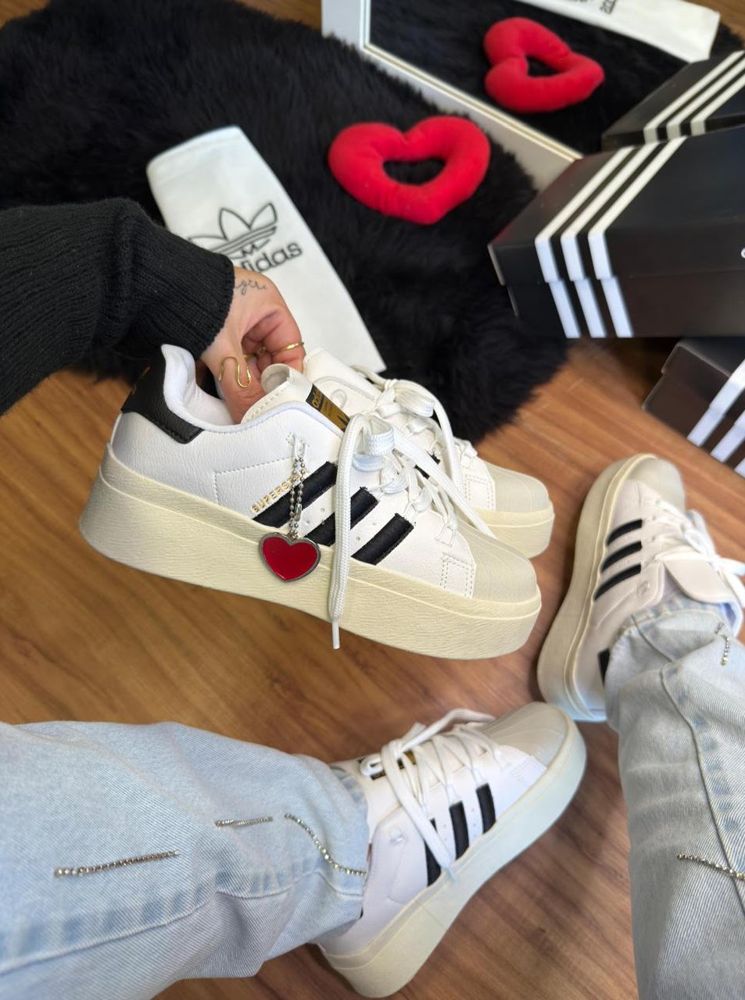 SUPERSTAR CLASICAS