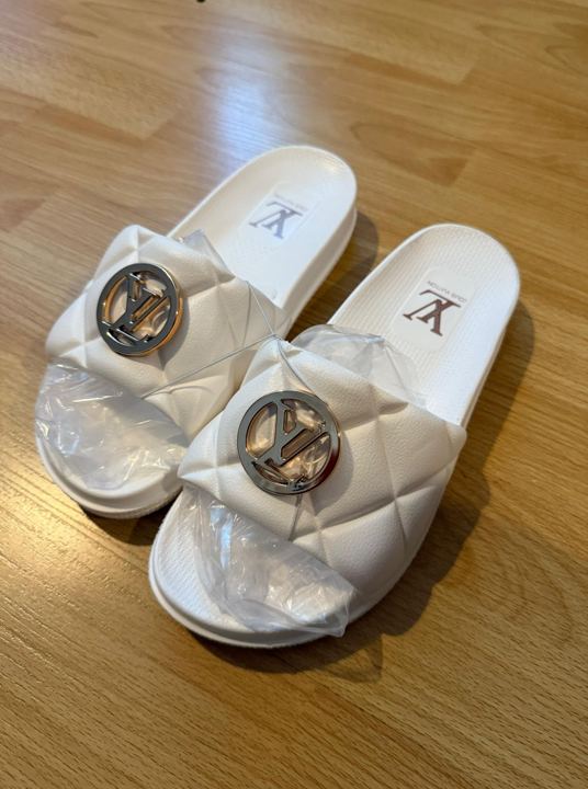 LOUIS VUITTON CREMA