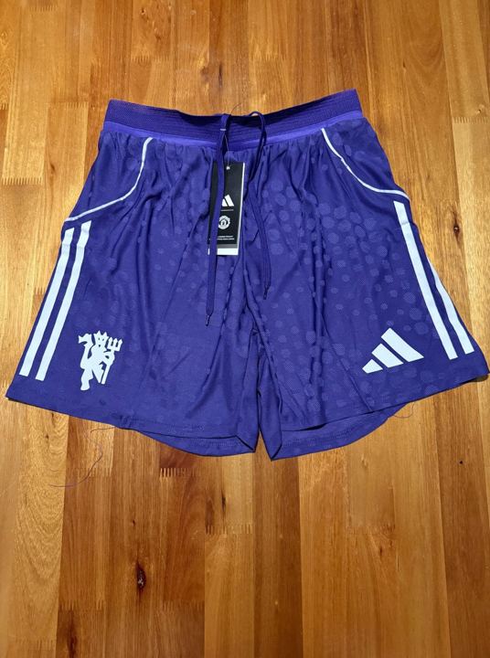 SHORT MACHESTER UNITED