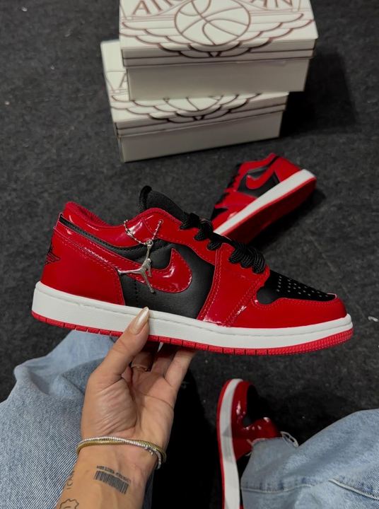 JORDAN LOW CHICAGO
