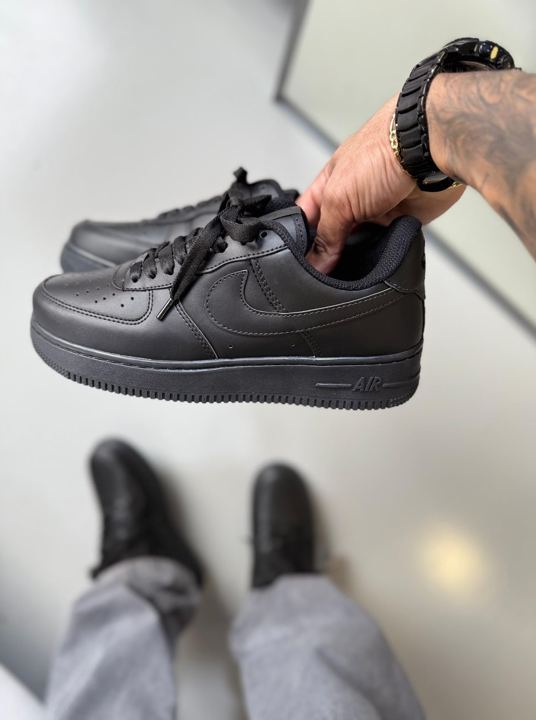 AIR FORCE TOTAL BLACK