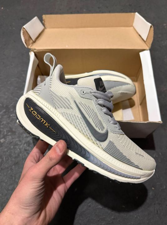 ZOOM VOMERO GRIS
