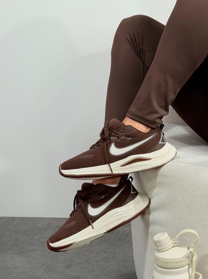 NIKE AIR ZOOM BROWN