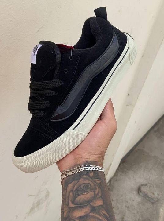 VANS KNU BLACK AND CREAM